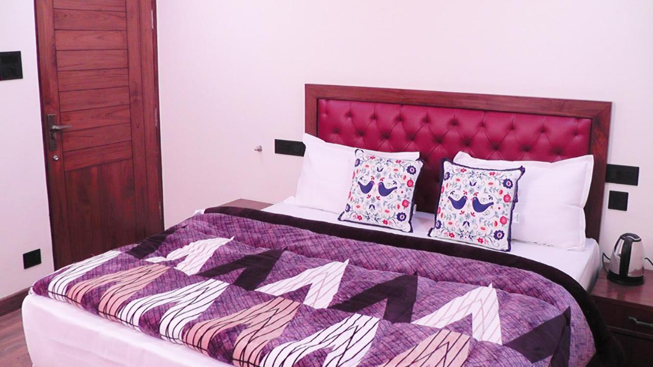 Hotel Jakhu Heights Shimla Exterior foto